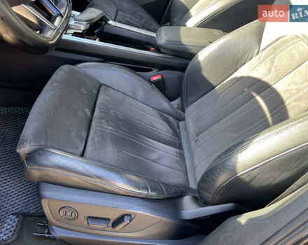 Сірий Ауді E-Tron, об'ємом двигуна 0 л та пробігом 148 тис. км за 29900 $, фото 9 на Automoto.ua