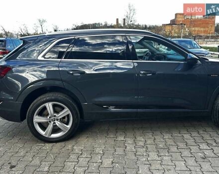 Сірий Ауді E-Tron, об'ємом двигуна 0 л та пробігом 52 тис. км за 35000 $, фото 2 на Automoto.ua