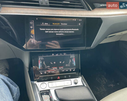 Серый Ауди E-Tron, объемом двигателя 0 л и пробегом 107 тыс. км за 26900 $, фото 11 на Automoto.ua
