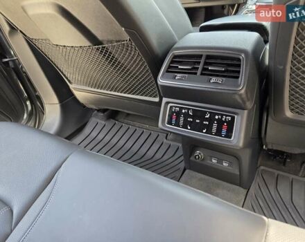 Сірий Ауді E-Tron, об'ємом двигуна 0 л та пробігом 99 тис. км за 30990 $, фото 8 на Automoto.ua