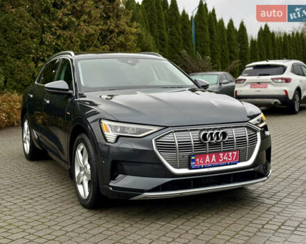 Сірий Ауді E-Tron, об'ємом двигуна 0 л та пробігом 59 тис. км за 30500 $, фото 3 на Automoto.ua