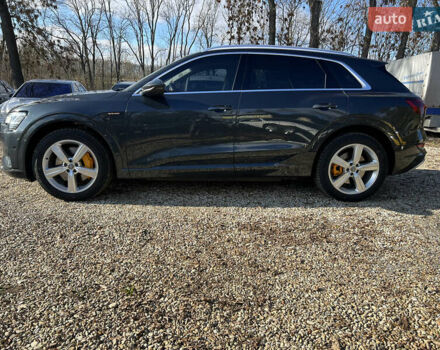 Сірий Ауді E-Tron, об'ємом двигуна 0 л та пробігом 148 тис. км за 29900 $, фото 5 на Automoto.ua