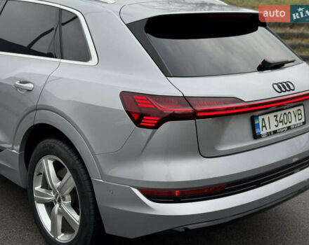 Сірий Ауді E-Tron, об'ємом двигуна 0 л та пробігом 69 тис. км за 32500 $, фото 9 на Automoto.ua