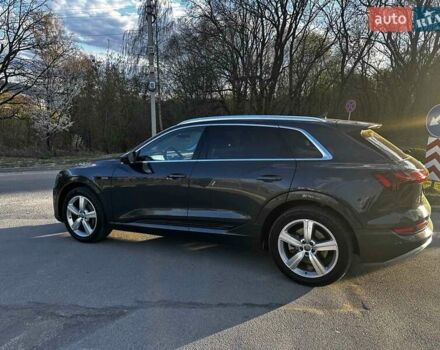 Сірий Ауді E-Tron, об'ємом двигуна 0 л та пробігом 52 тис. км за 35000 $, фото 3 на Automoto.ua