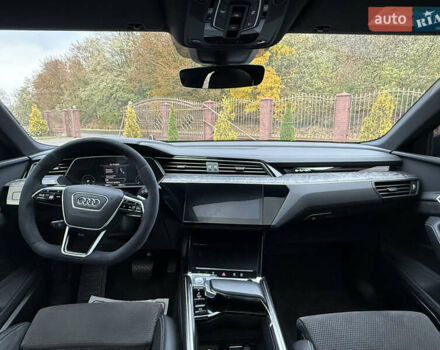 Серый Ауди E-Tron, объемом двигателя 0 л и пробегом 180 тыс. км за 26900 $, фото 24 на Automoto.ua