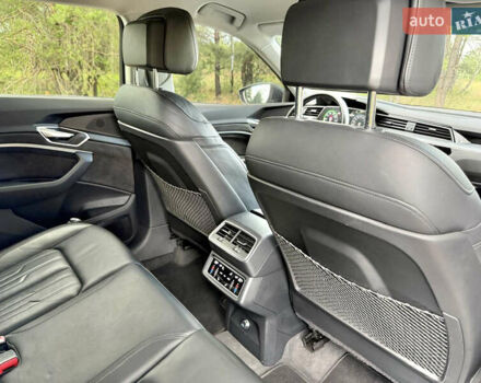 Серый Ауди E-Tron, объемом двигателя 0 л и пробегом 126 тыс. км за 29200 $, фото 29 на Automoto.ua