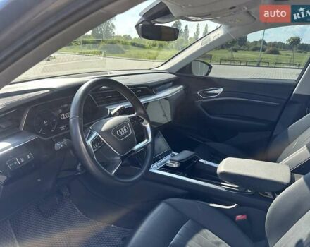 Сірий Ауді E-Tron, об'ємом двигуна 0 л та пробігом 107 тис. км за 24300 $, фото 12 на Automoto.ua