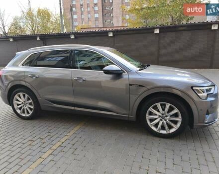 Сірий Ауді E-Tron, об'ємом двигуна 0 л та пробігом 128 тис. км за 29500 $, фото 4 на Automoto.ua
