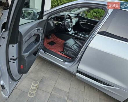 Серый Ауди E-Tron, объемом двигателя 0 л и пробегом 121 тыс. км за 27700 $, фото 21 на Automoto.ua