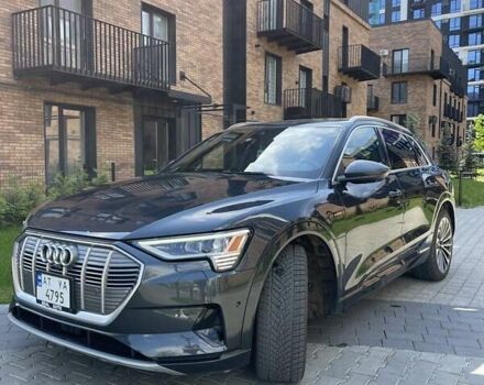 Сірий Ауді E-Tron, об'ємом двигуна 0 л та пробігом 69 тис. км за 33000 $, фото 3 на Automoto.ua