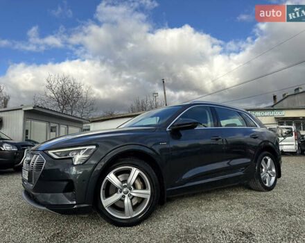 Серый Ауди E-Tron, объемом двигателя 0 л и пробегом 162 тыс. км за 20850 $, фото 51 на Automoto.ua