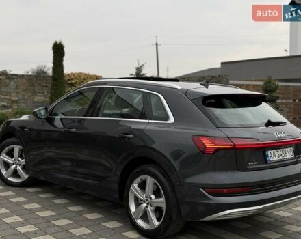 Серый Ауди E-Tron, объемом двигателя 0 л и пробегом 116 тыс. км за 25900 $, фото 16 на Automoto.ua