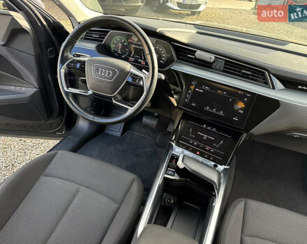 Серый Ауди E-Tron, объемом двигателя 0 л и пробегом 162 тыс. км за 20850 $, фото 40 на Automoto.ua