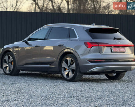 Серый Ауди E-Tron, объемом двигателя 0 л и пробегом 155 тыс. км за 27750 $, фото 12 на Automoto.ua