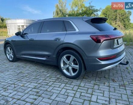 Сірий Ауді E-Tron, об'ємом двигуна 0 л та пробігом 160 тис. км за 27000 $, фото 17 на Automoto.ua
