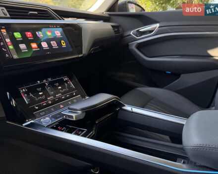 Серый Ауди E-Tron, объемом двигателя 0 л и пробегом 94 тыс. км за 22900 $, фото 23 на Automoto.ua