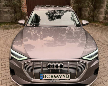 Серый Ауди E-Tron, объемом двигателя 0 л и пробегом 86 тыс. км за 31000 $, фото 26 на Automoto.ua