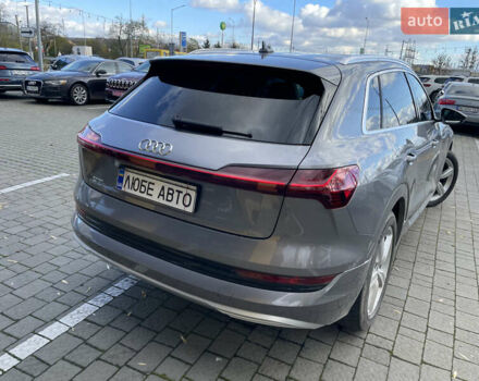 Серый Ауди E-Tron, объемом двигателя 0 л и пробегом 107 тыс. км за 26900 $, фото 2 на Automoto.ua