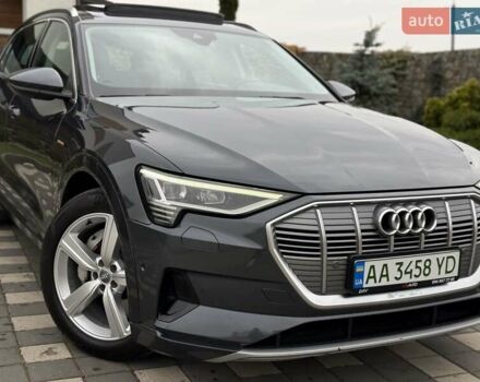 Серый Ауди E-Tron, объемом двигателя 0 л и пробегом 116 тыс. км за 25900 $, фото 13 на Automoto.ua