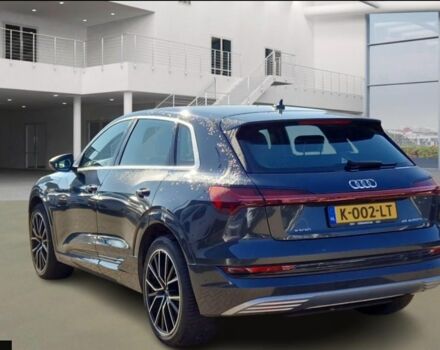 Серый Ауди E-Tron, объемом двигателя 0 л и пробегом 92 тыс. км за 28000 $, фото 3 на Automoto.ua