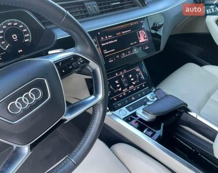Сірий Ауді E-Tron, об'ємом двигуна 0 л та пробігом 160 тис. км за 27000 $, фото 1 на Automoto.ua