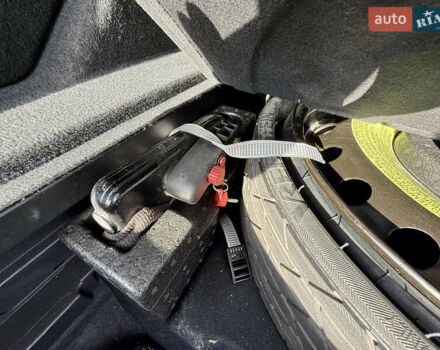 Серый Ауди E-Tron, объемом двигателя 0 л и пробегом 126 тыс. км за 29200 $, фото 42 на Automoto.ua