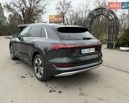 Сірий Ауді E-Tron, об'ємом двигуна 0 л та пробігом 84 тис. км за 26999 $, фото 5 на Automoto.ua