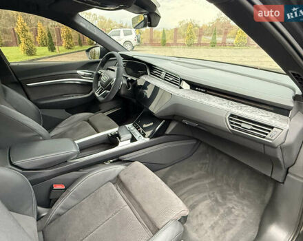 Серый Ауди E-Tron, объемом двигателя 0 л и пробегом 180 тыс. км за 26900 $, фото 26 на Automoto.ua