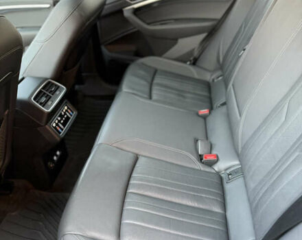 Серый Ауди E-Tron, объемом двигателя 0 л и пробегом 104 тыс. км за 31499 $, фото 28 на Automoto.ua