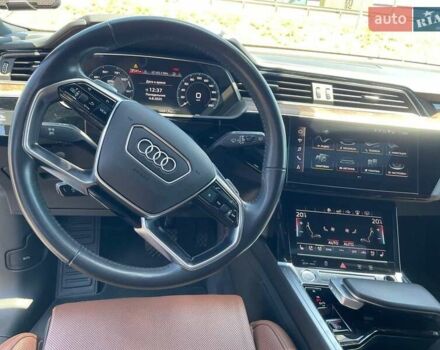 Серый Ауди E-Tron, объемом двигателя 0 л и пробегом 97 тыс. км за 34500 $, фото 7 на Automoto.ua