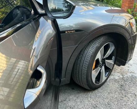 Серый Ауди E-Tron, объемом двигателя 0 л и пробегом 159 тыс. км за 25800 $, фото 26 на Automoto.ua