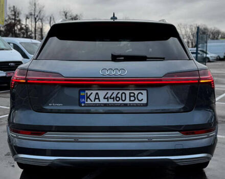 Серый Ауди E-Tron, объемом двигателя 0 л и пробегом 86 тыс. км за 33000 $, фото 3 на Automoto.ua