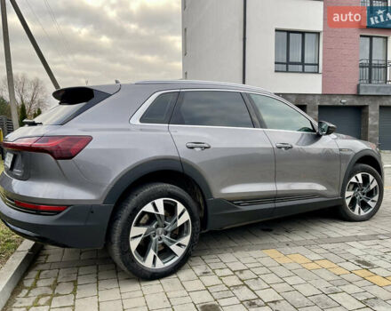 Серый Ауди E-Tron, объемом двигателя 0 л и пробегом 160 тыс. км за 23300 $, фото 7 на Automoto.ua