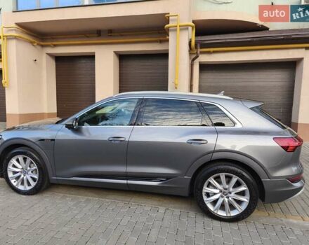 Сірий Ауді E-Tron, об'ємом двигуна 0 л та пробігом 128 тис. км за 29500 $, фото 6 на Automoto.ua