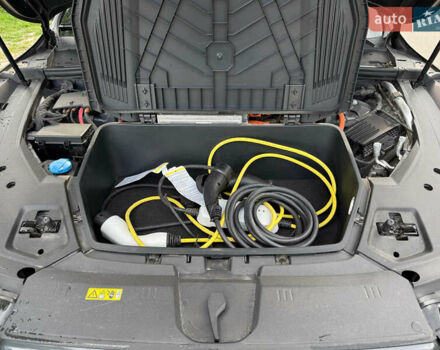 Серый Ауди E-Tron, объемом двигателя 0 л и пробегом 126 тыс. км за 29200 $, фото 40 на Automoto.ua