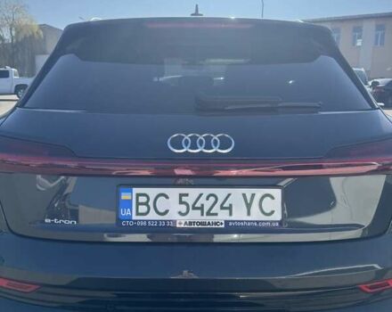 Сірий Ауді E-Tron, об'ємом двигуна 0 л та пробігом 52 тис. км за 35000 $, фото 5 на Automoto.ua