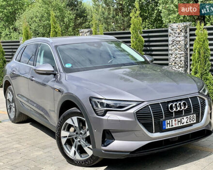 Серый Ауди E-Tron, объемом двигателя 0 л и пробегом 160 тыс. км за 27700 $, фото 3 на Automoto.ua