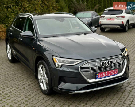Сірий Ауді E-Tron, об'ємом двигуна 0 л та пробігом 59 тис. км за 30500 $, фото 11 на Automoto.ua