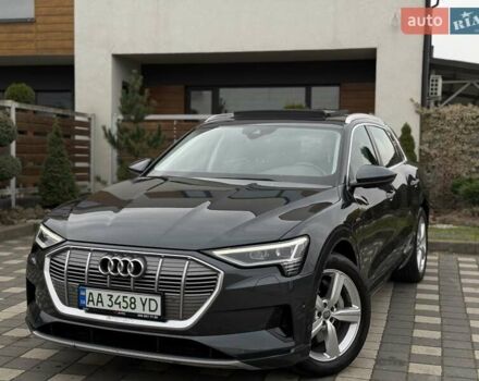 Серый Ауди E-Tron, объемом двигателя 0 л и пробегом 116 тыс. км за 25900 $, фото 1 на Automoto.ua