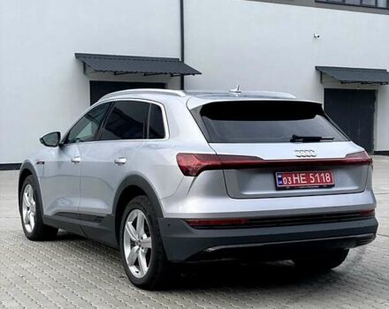 Сірий Ауді E-Tron, об'ємом двигуна 0 л та пробігом 91 тис. км за 26250 $, фото 6 на Automoto.ua