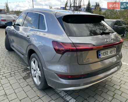 Серый Ауди E-Tron, объемом двигателя 0 л и пробегом 107 тыс. км за 26900 $, фото 3 на Automoto.ua