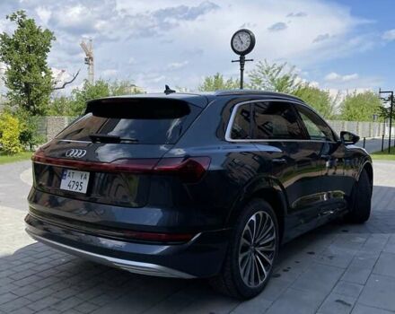 Сірий Ауді E-Tron, об'ємом двигуна 0 л та пробігом 69 тис. км за 33000 $, фото 7 на Automoto.ua