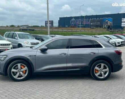 Серый Ауди E-Tron, объемом двигателя 0 л и пробегом 118 тыс. км за 31950 $, фото 5 на Automoto.ua