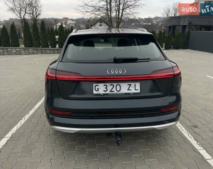 Серый Ауди E-Tron, объемом двигателя 0 л и пробегом 124 тыс. км за 22800 $, фото 15 на Automoto.ua