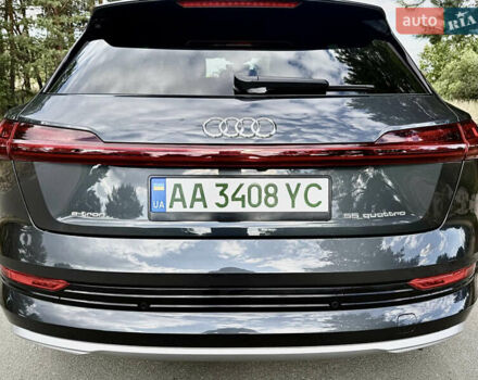 Серый Ауди E-Tron, объемом двигателя 0 л и пробегом 126 тыс. км за 29200 $, фото 5 на Automoto.ua