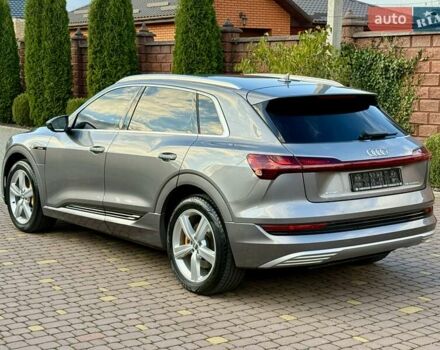 Ауді E-Tron 2019 у Рівному на Automoto.ua Сірий Ауді E-Tron, об'ємом двигуна 0 л та пробігом 139 тис. км за 26900 $, фото 22 на Automoto.ua