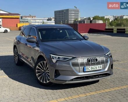 Серый Ауди E-Tron, объемом двигателя 0 л и пробегом 68 тыс. км за 31500 $, фото 1 на Automoto.ua