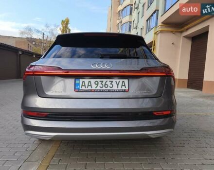 Сірий Ауді E-Tron, об'ємом двигуна 0 л та пробігом 128 тис. км за 29500 $, фото 3 на Automoto.ua