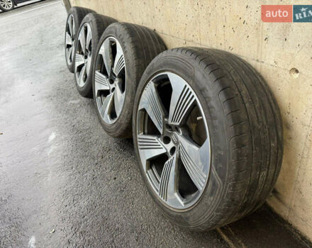 Сірий Ауді E-Tron, об'ємом двигуна 0 л та пробігом 86 тис. км за 31500 $, фото 23 на Automoto.ua