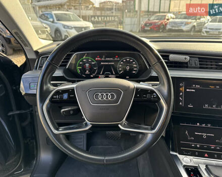 Серый Ауди E-Tron, объемом двигателя 0 л и пробегом 162 тыс. км за 20850 $, фото 39 на Automoto.ua